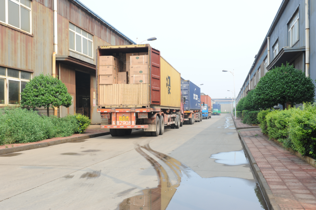 Container Loading in Yongsheng Furniture